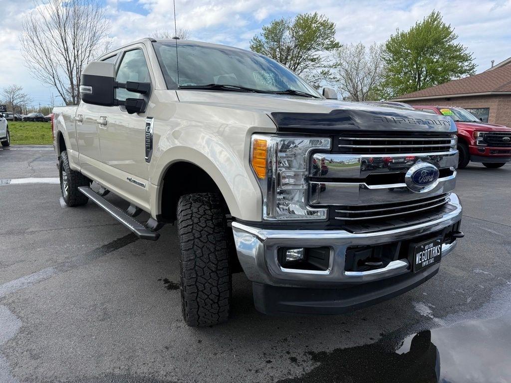 Ford F-250 SD Lariat Crew Cab 4WD 2017