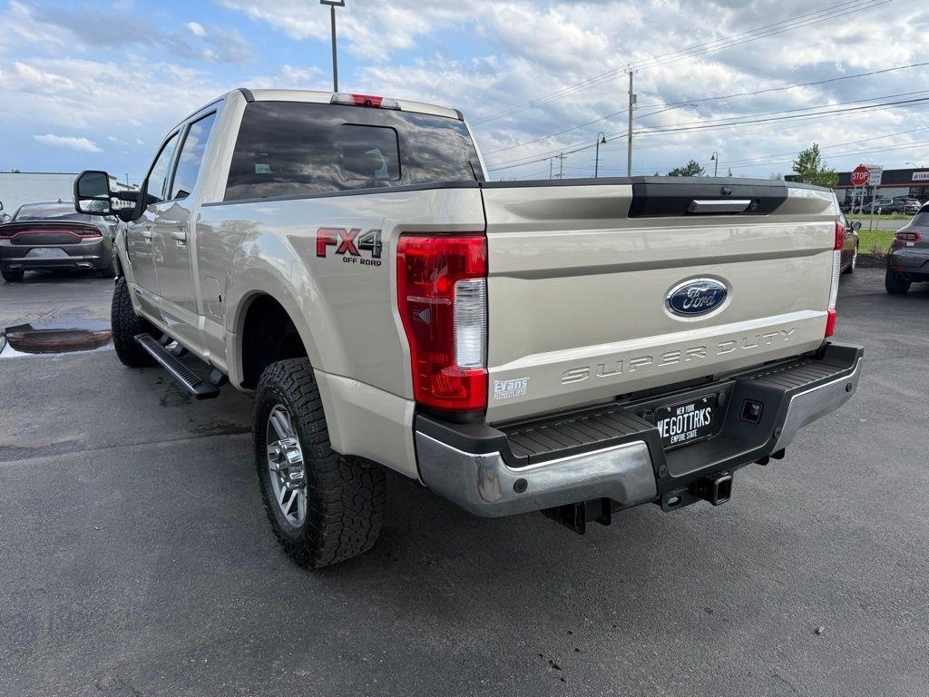 Ford F-250 SD Lariat Crew Cab 4WD 2017