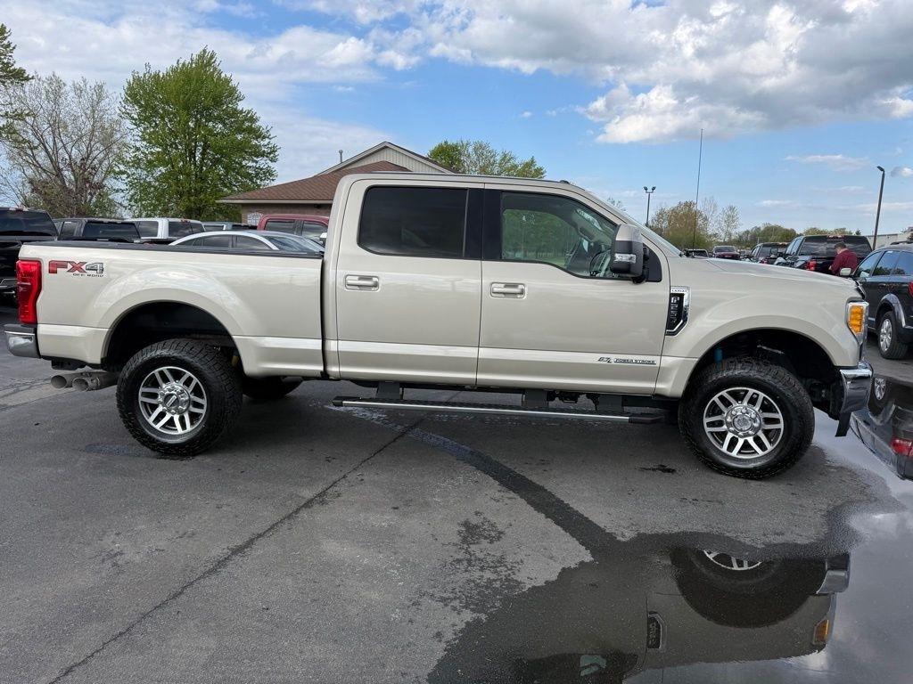 Ford F-250 SD Lariat Crew Cab 4WD 2017