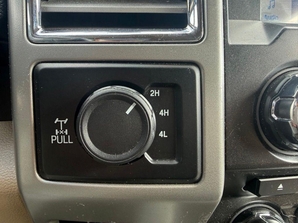 Ford F-250 SD Lariat Crew Cab 4WD 2017