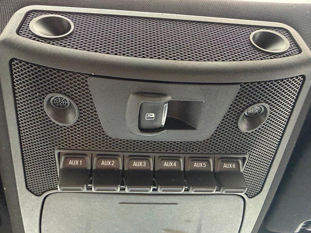 Ford F-350 SD Lariat Crew Cab Short Bed 4WD 2022
