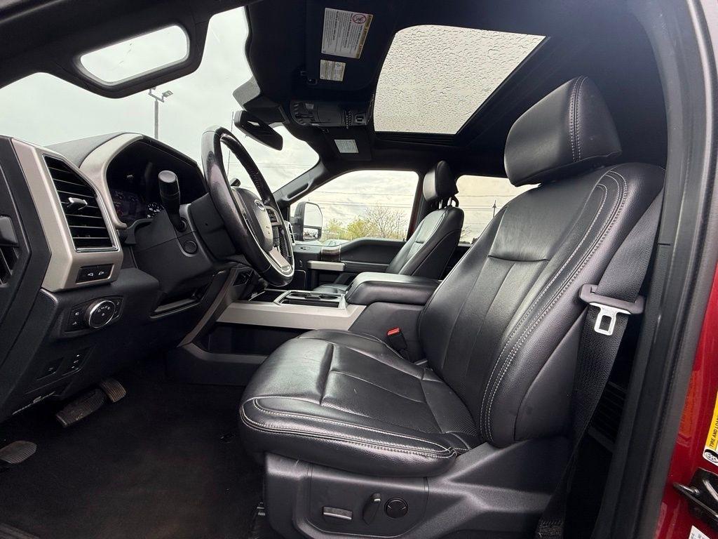 Ford F-350 SD Lariat Crew Cab Short Bed 4WD 2022