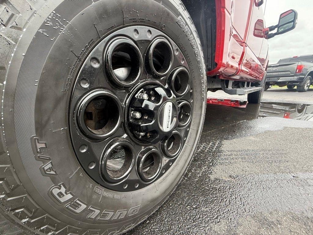 Ford F-350 SD Lariat Crew Cab Short Bed 4WD 2022