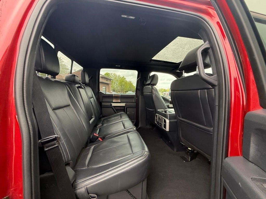 Ford F-350 SD Lariat Crew Cab Short Bed 4WD 2022