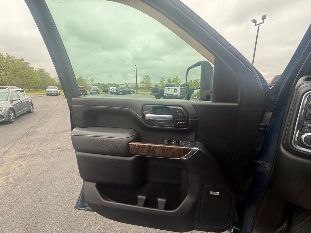 GMC Sierra 2500HD Denali Crew Cab 4WD 2021