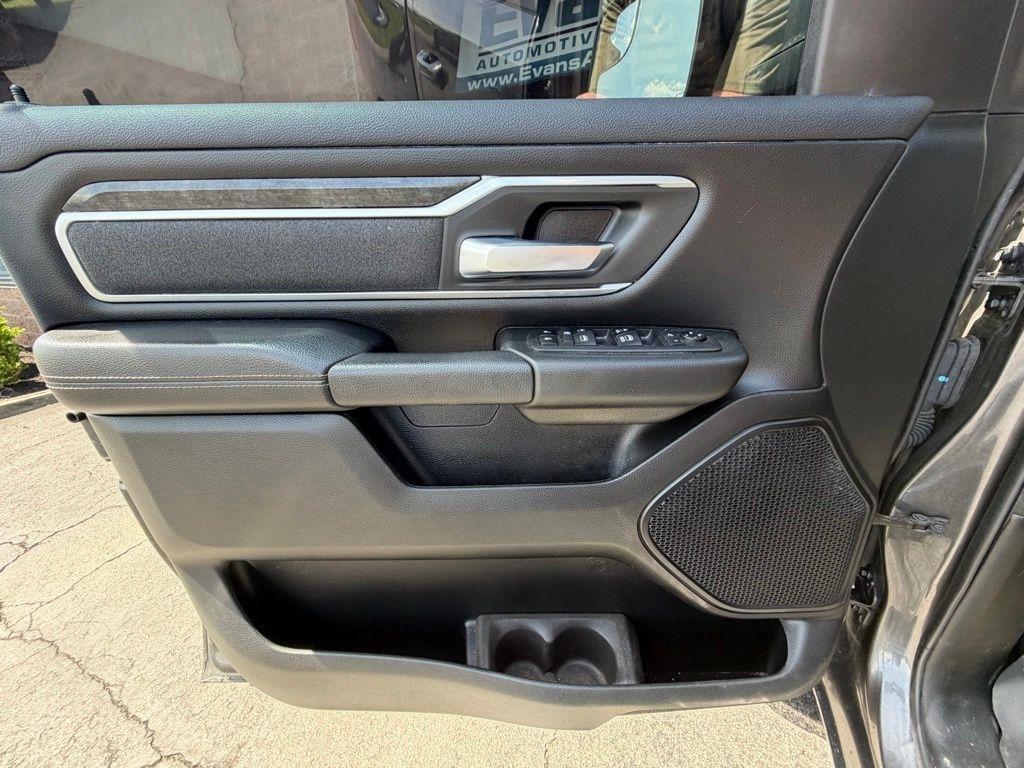 RAM 1500 Big Horn Crew Cab SWB 4WD 2019