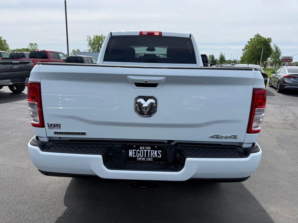RAM 2500 Tradesman Crew Cab SWB 4WD 2022