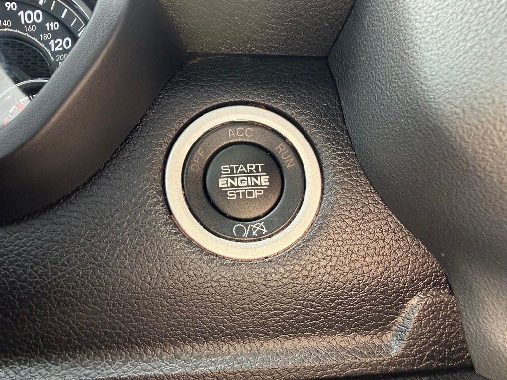 RAM 2500 Tradesman Crew Cab SWB 4WD 2022