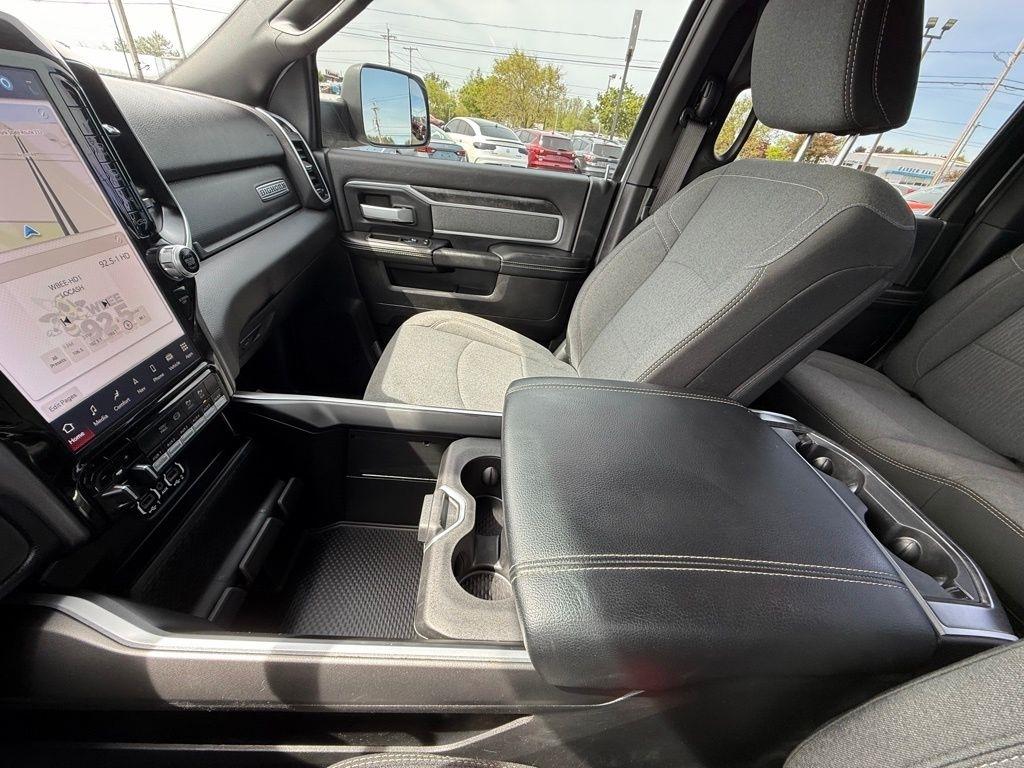 RAM 2500 Tradesman Crew Cab SWB 4WD 2022