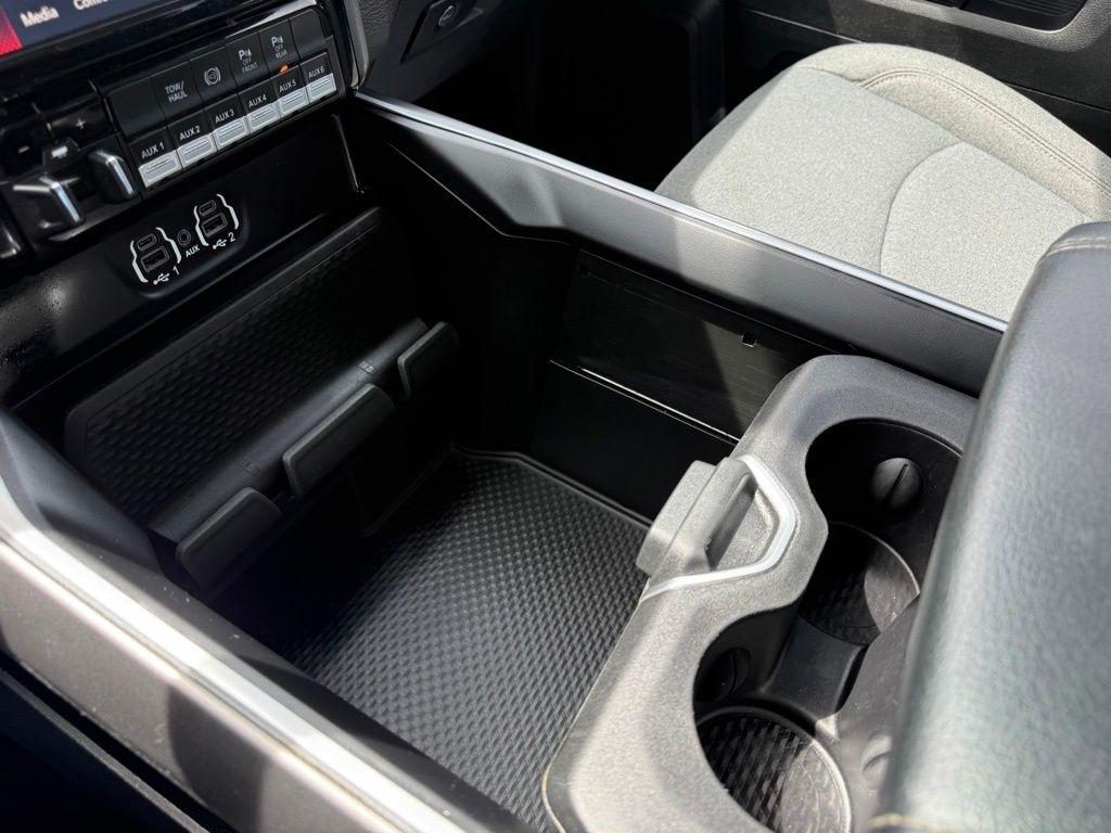 RAM 2500 Tradesman Crew Cab SWB 4WD 2022
