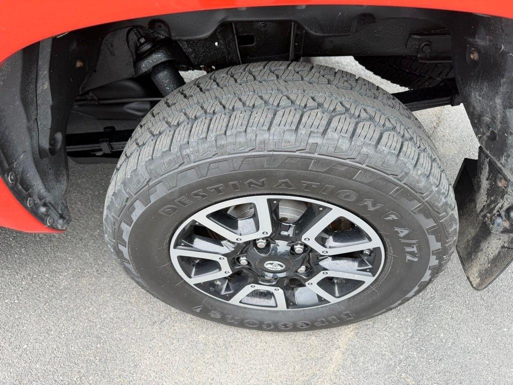 Toyota Tundra SR5 5.7L V8 CrewMax 4WD 2018