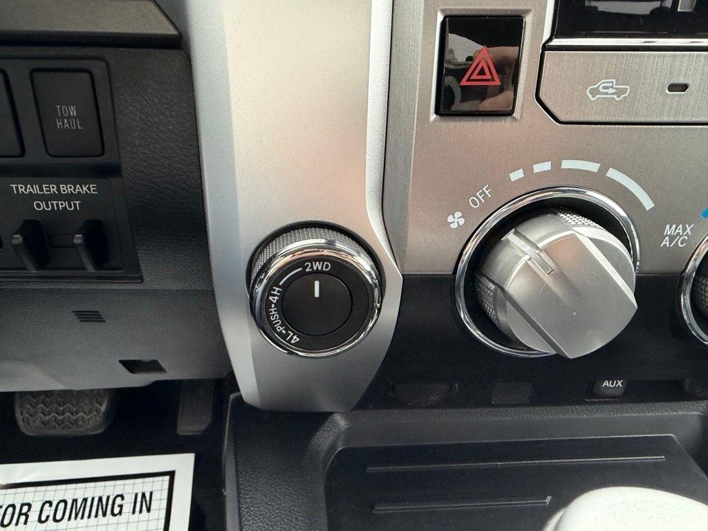 Toyota Tundra SR5 5.7L V8 CrewMax 4WD 2018