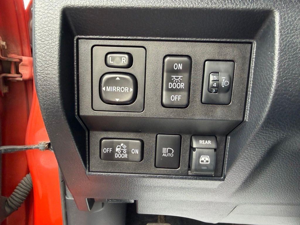 Toyota Tundra SR5 5.7L V8 CrewMax 4WD 2018