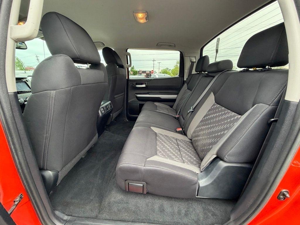 Toyota Tundra SR5 5.7L V8 CrewMax 4WD 2018