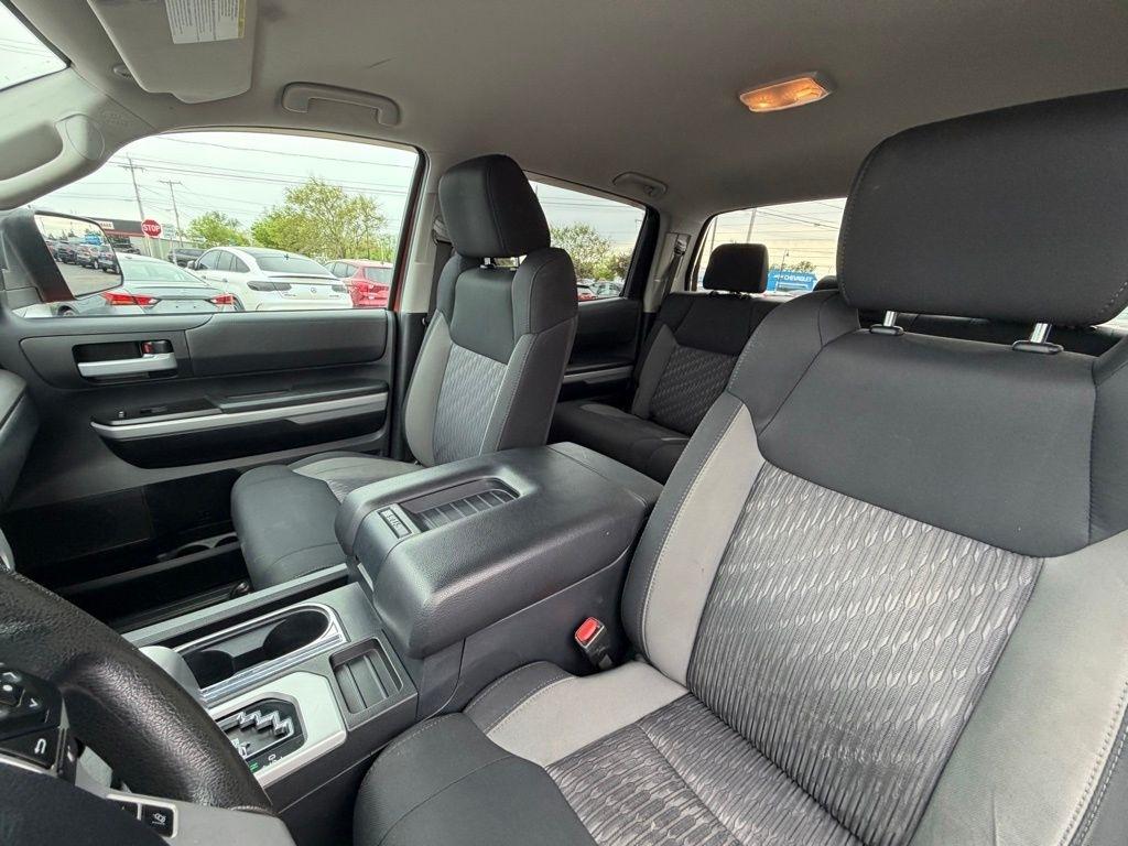 Toyota Tundra SR5 5.7L V8 CrewMax 4WD 2018