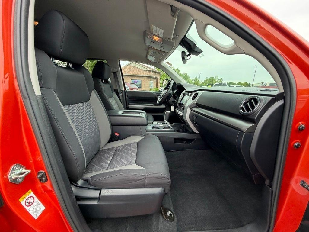 Toyota Tundra SR5 5.7L V8 CrewMax 4WD 2018