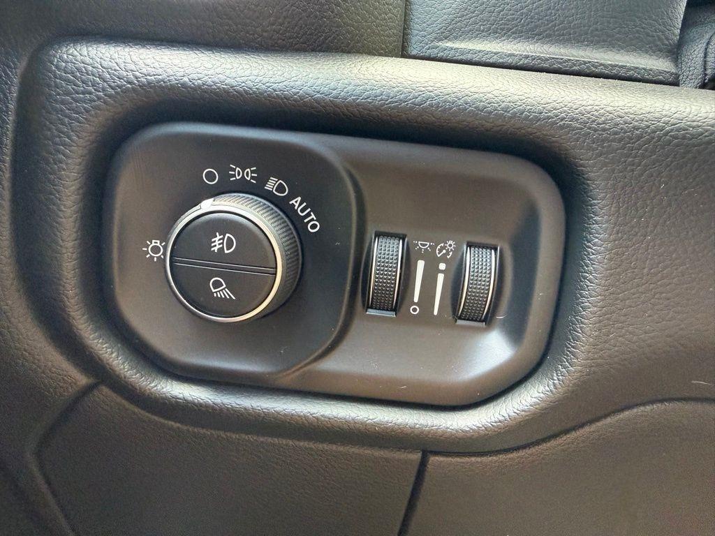 RAM 2500 Laramie Crew Cab SWB 4WD 2020