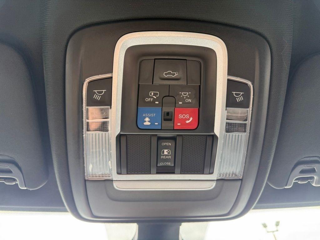 RAM 2500 Laramie Crew Cab SWB 4WD 2020