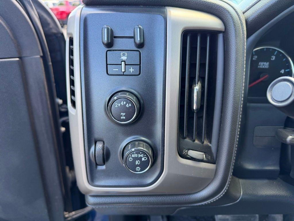 GMC Sierra 2500HD Denali Crew Cab 4WD 2017