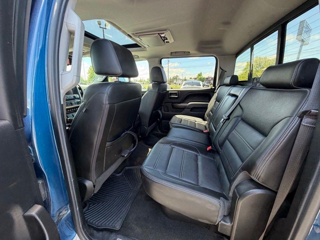 GMC Sierra 2500HD Denali Crew Cab 4WD 2017