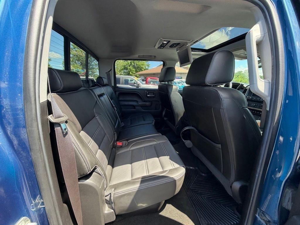 GMC Sierra 2500HD Denali Crew Cab 4WD 2017