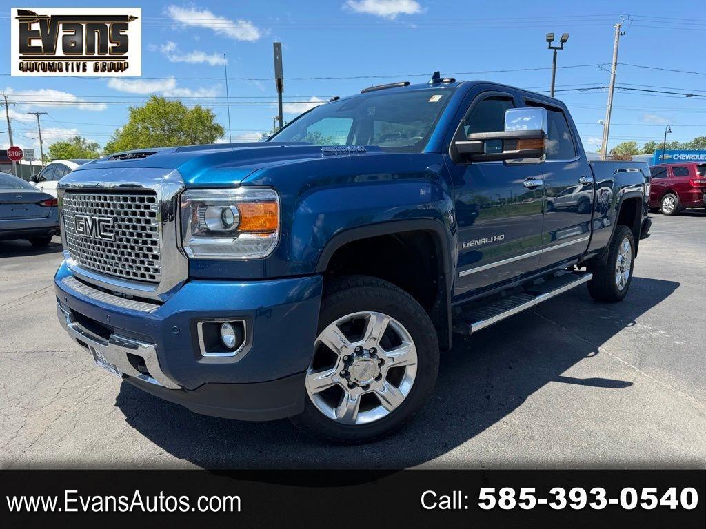 2017 GMC Sierra 4WD Crew Cab Standard Box Denali's photo