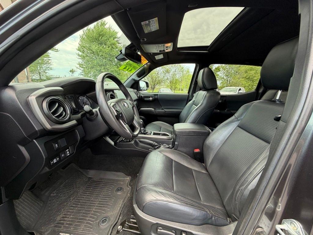 Toyota Tacoma SR5 Double Cab Long Bed V6 6AT 4WD 2022