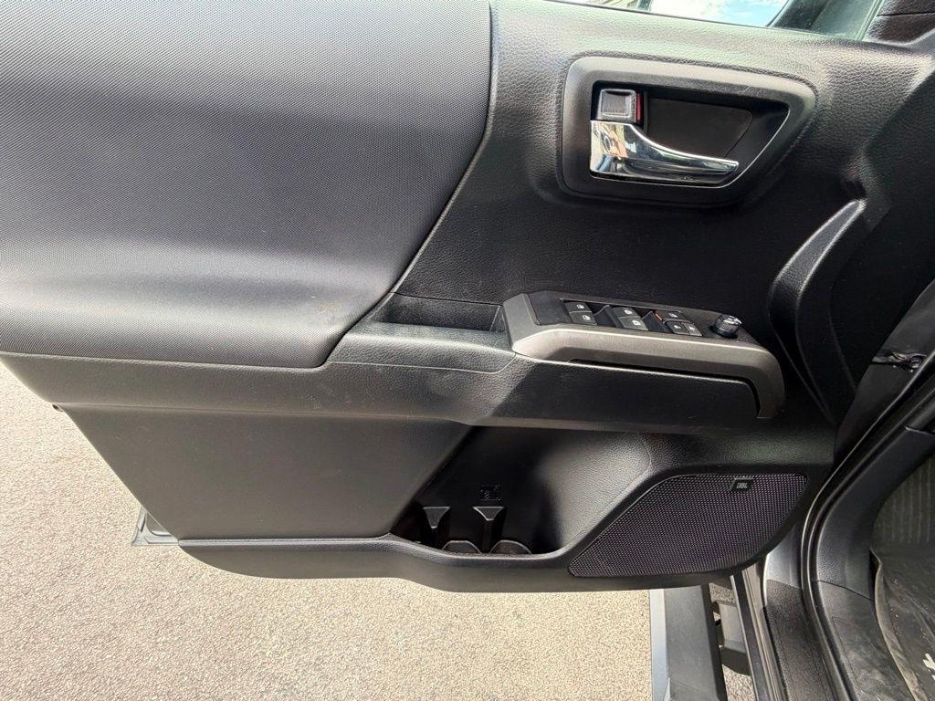 Toyota Tacoma SR5 Double Cab Long Bed V6 6AT 4WD 2022