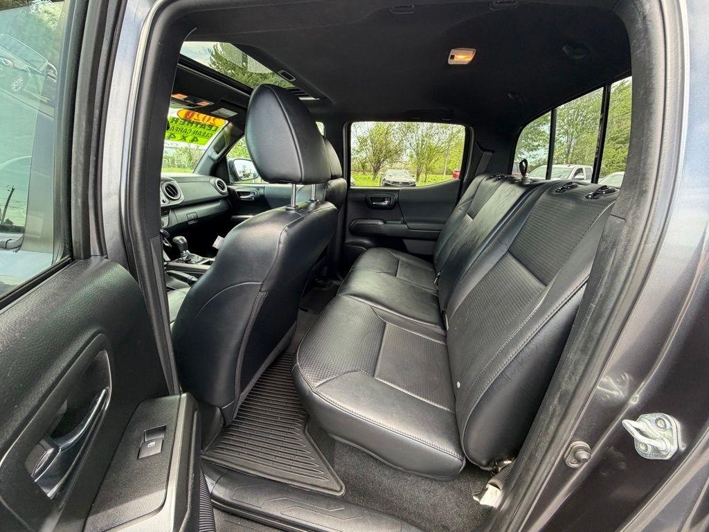 Toyota Tacoma SR5 Double Cab Long Bed V6 6AT 4WD 2022
