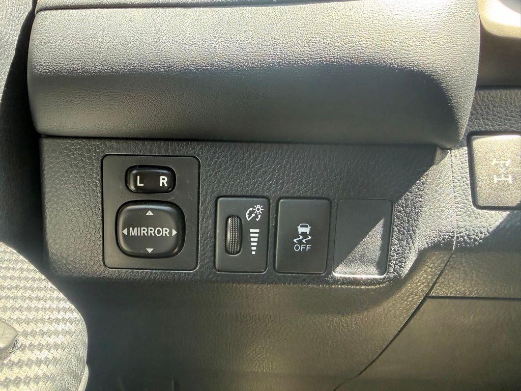 Toyota RAV4 XLE AWD 2013