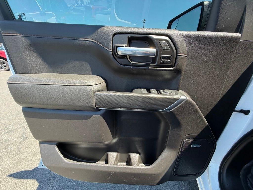 GMC Sierra 1500 AT4 Crew Cab Long Box 4WD 2021