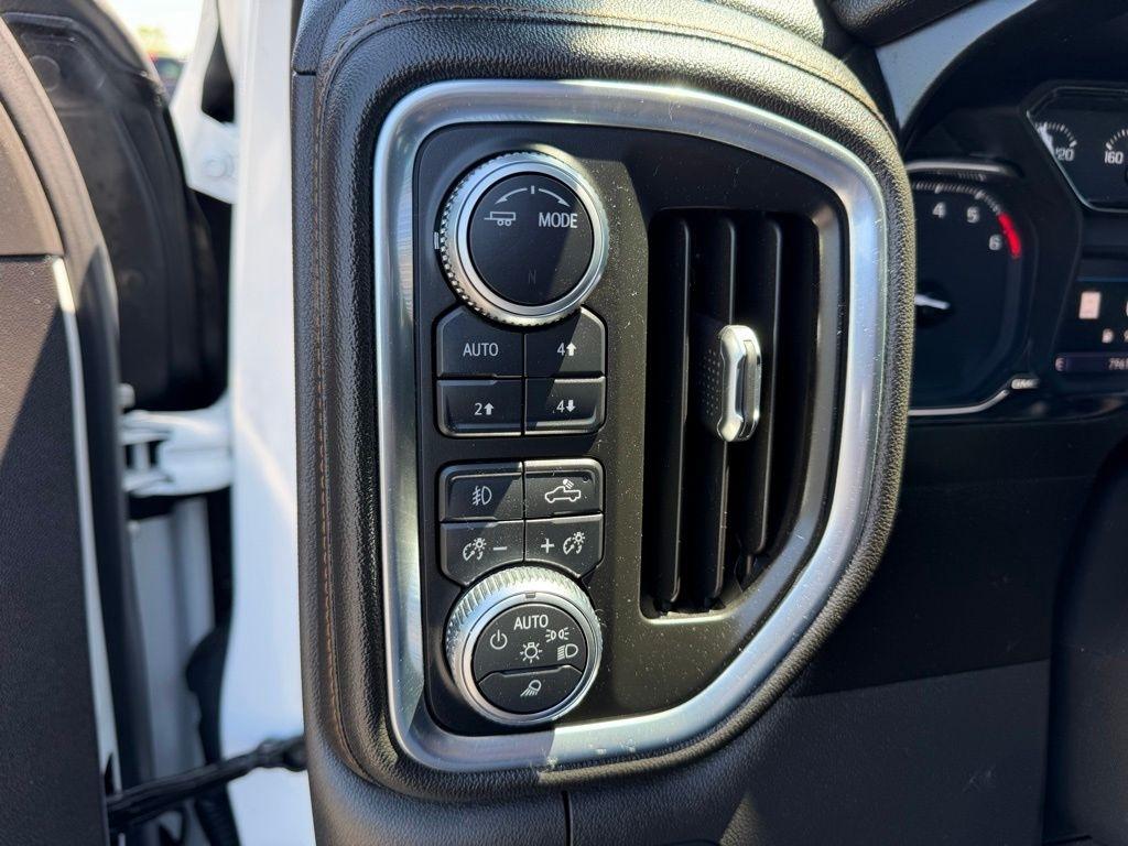 GMC Sierra 1500 AT4 Crew Cab Long Box 4WD 2021