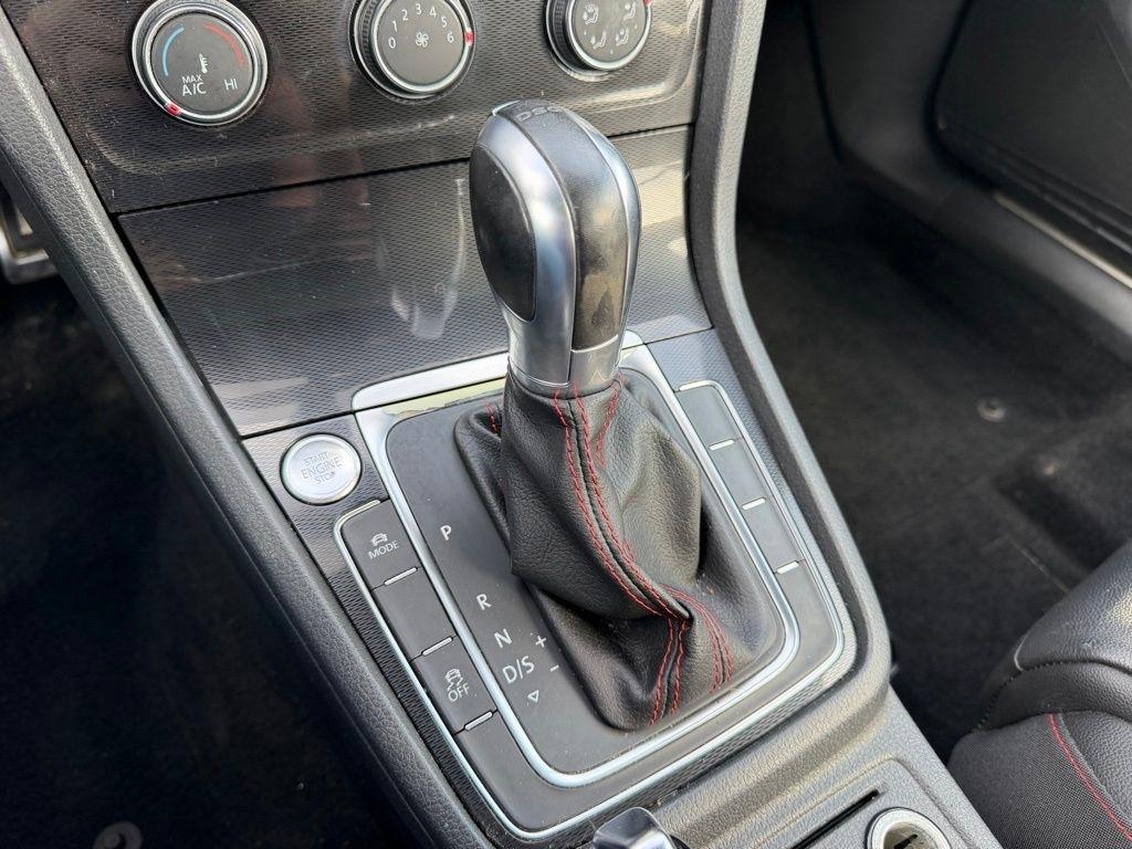 Volkswagen Golf GTI SE 6A 4-Door 2017