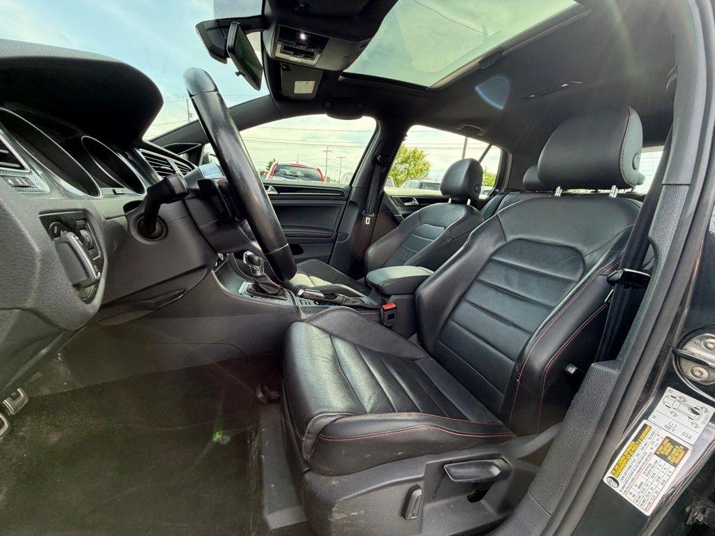 Volkswagen Golf GTI SE 6A 4-Door 2017