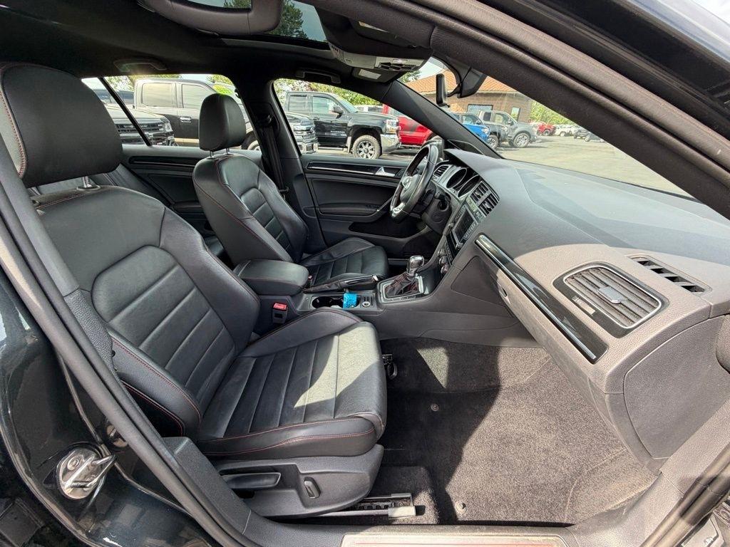 Volkswagen Golf GTI SE 6A 4-Door 2017