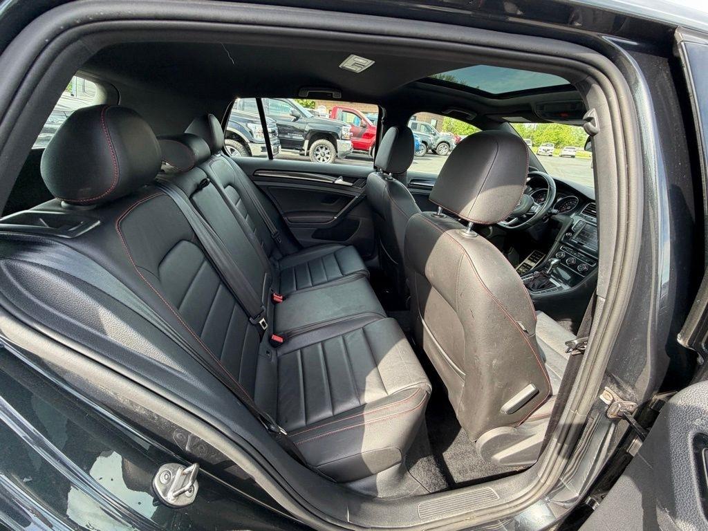 Volkswagen Golf GTI SE 6A 4-Door 2017