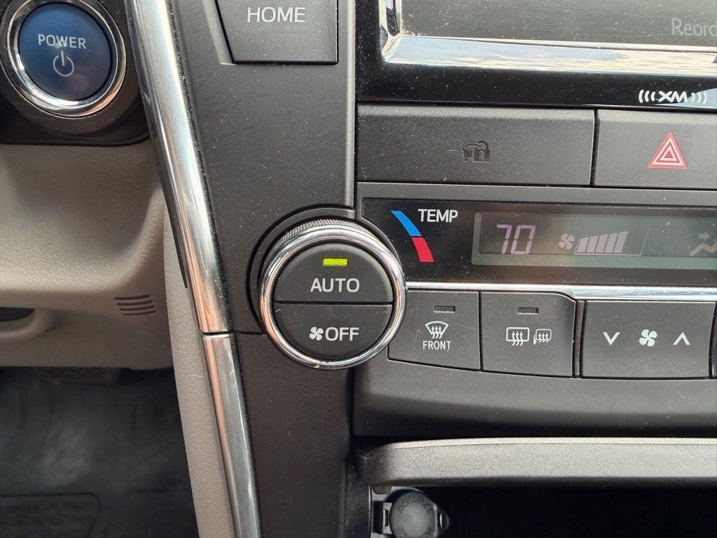 Toyota Camry Hybrid LE 2016