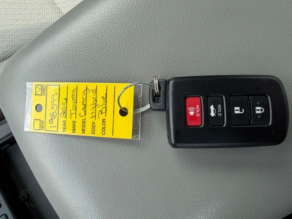 Toyota Camry Hybrid LE 2016