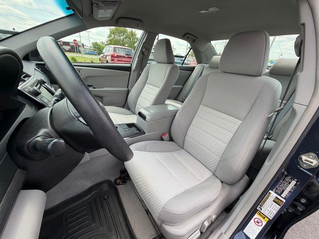 Toyota Camry Hybrid LE 2016