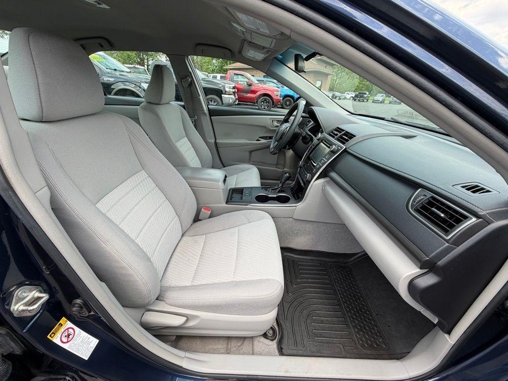 Toyota Camry Hybrid LE 2016