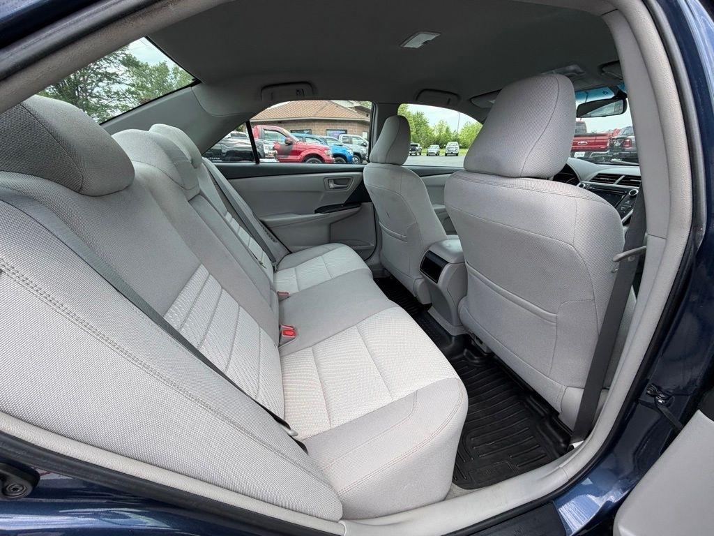 Toyota Camry Hybrid LE 2016