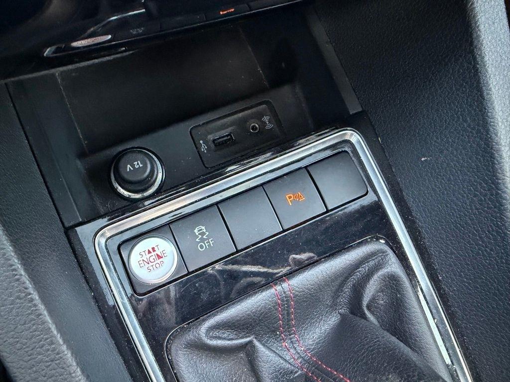 Volkswagen Jetta 2.0T GLI 6M 2017