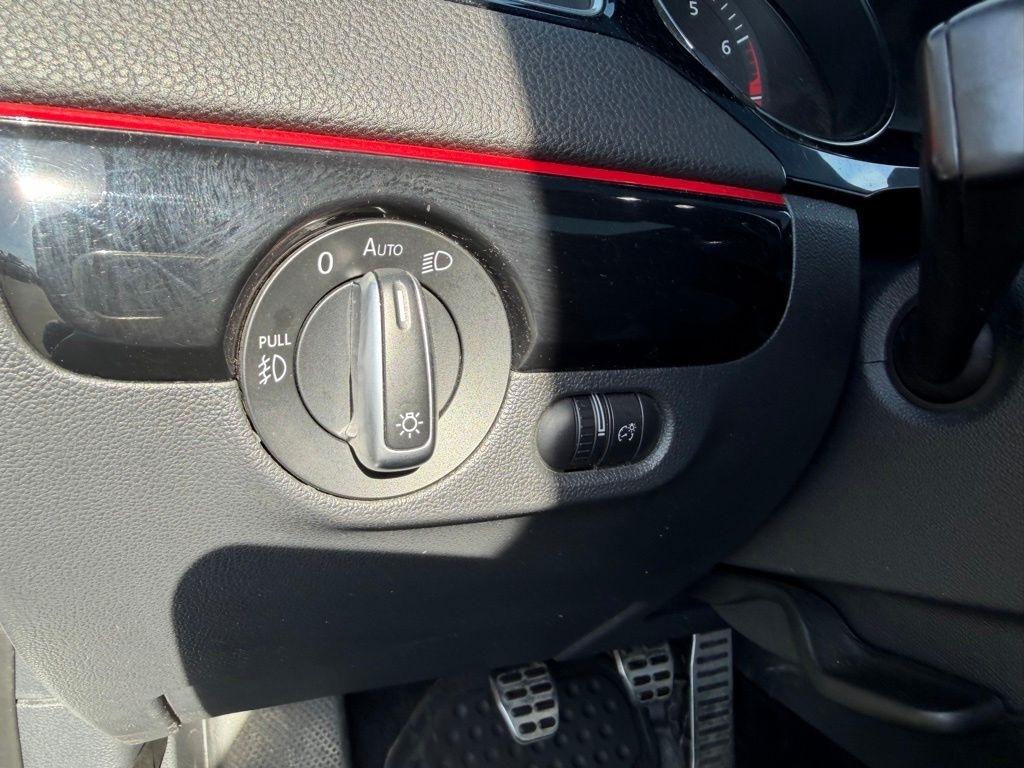 Volkswagen Jetta 2.0T GLI 6M 2017