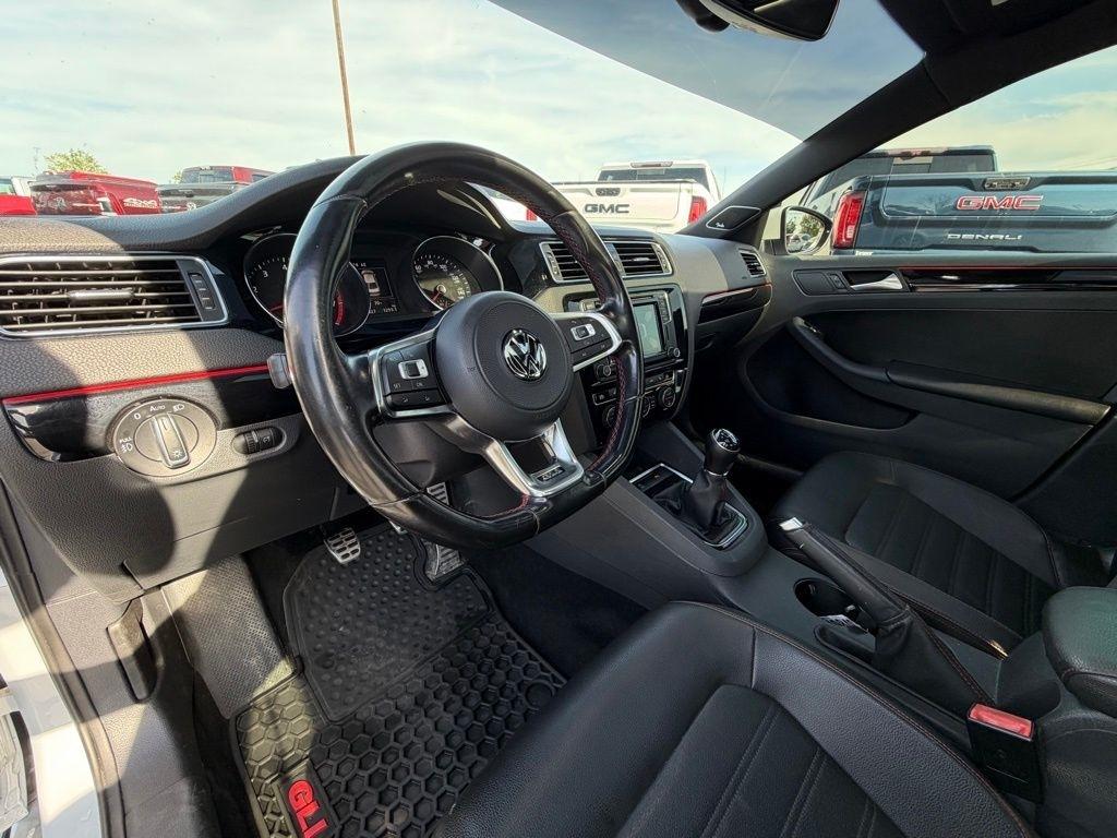 Volkswagen Jetta 2.0T GLI 6M 2017