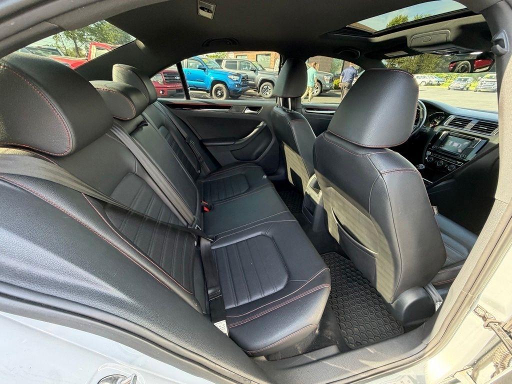 Volkswagen Jetta 2.0T GLI 6M 2017