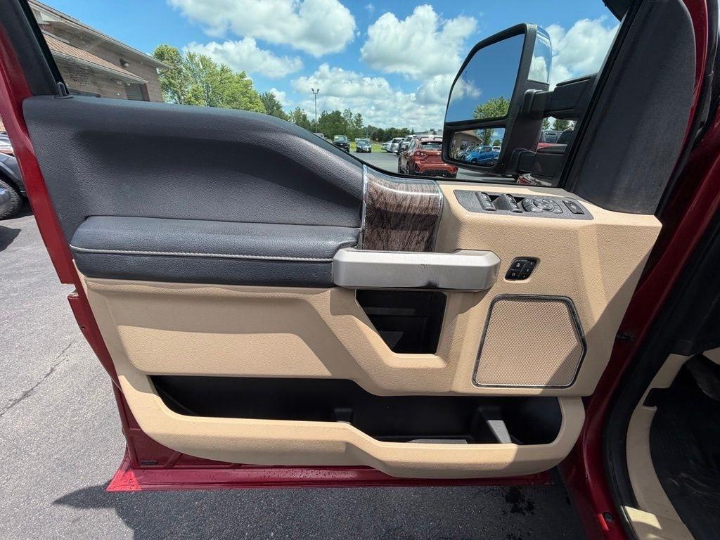 Ford F-350 SD Lariat Crew Cab 4WD 2018