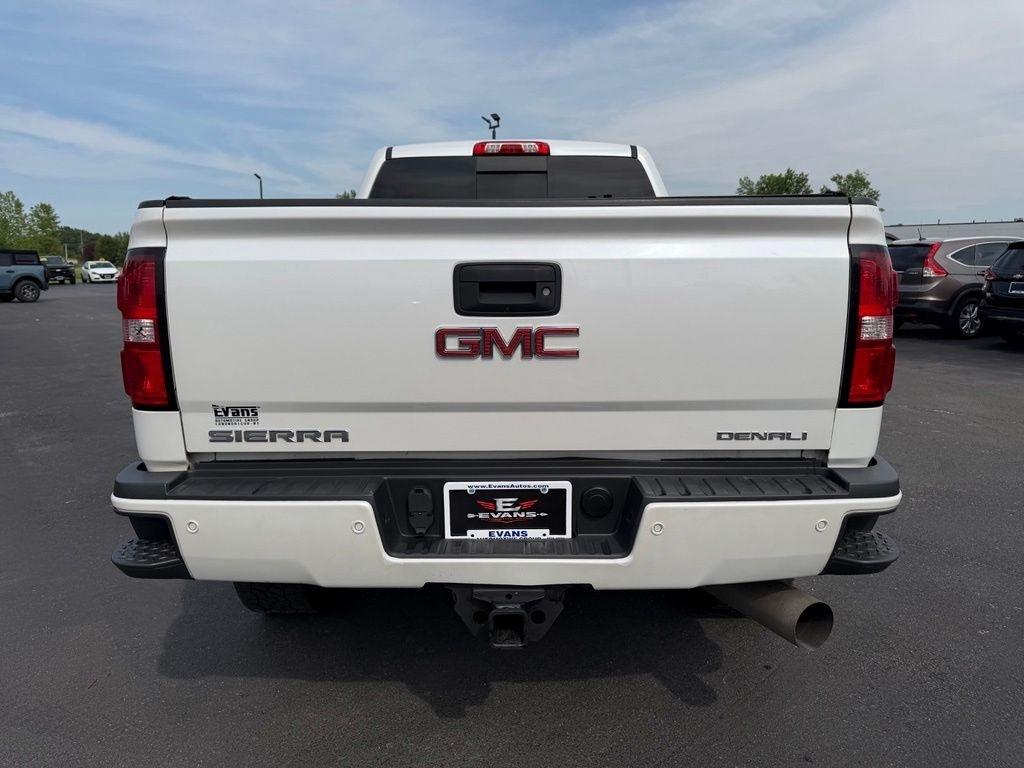 GMC Sierra 2500HD Denali Crew Cab 4WD 2019