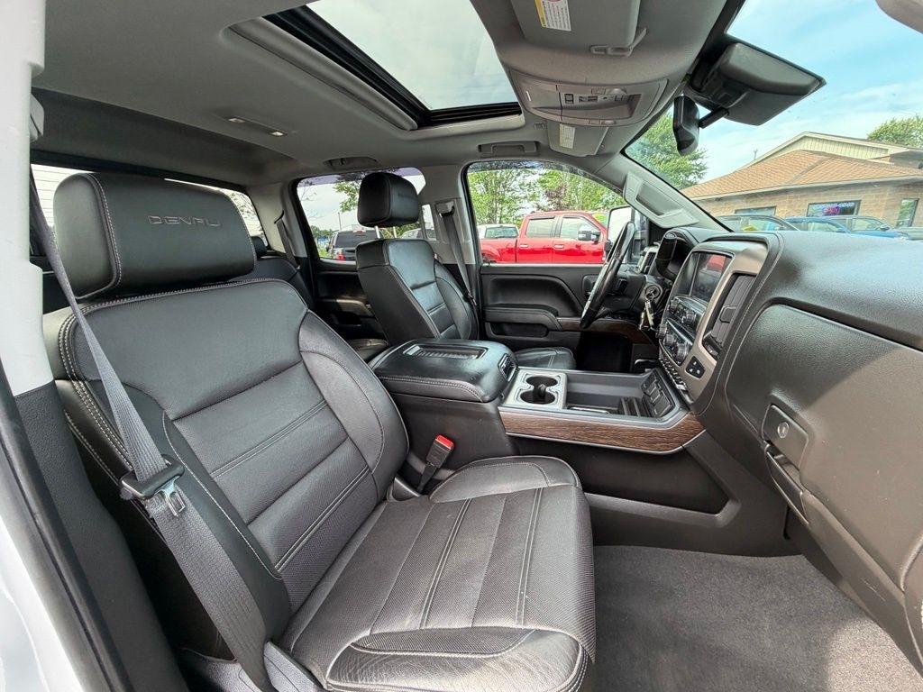 GMC Sierra 2500HD Denali Crew Cab 4WD 2019