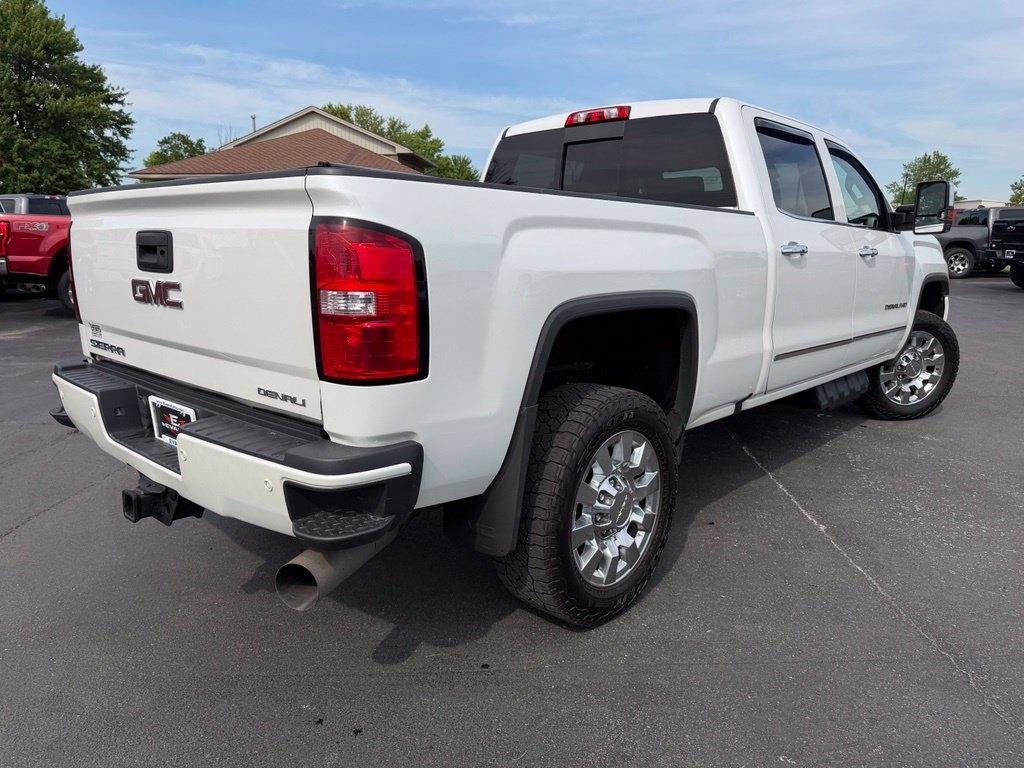 GMC Sierra 2500HD Denali Crew Cab 4WD 2019