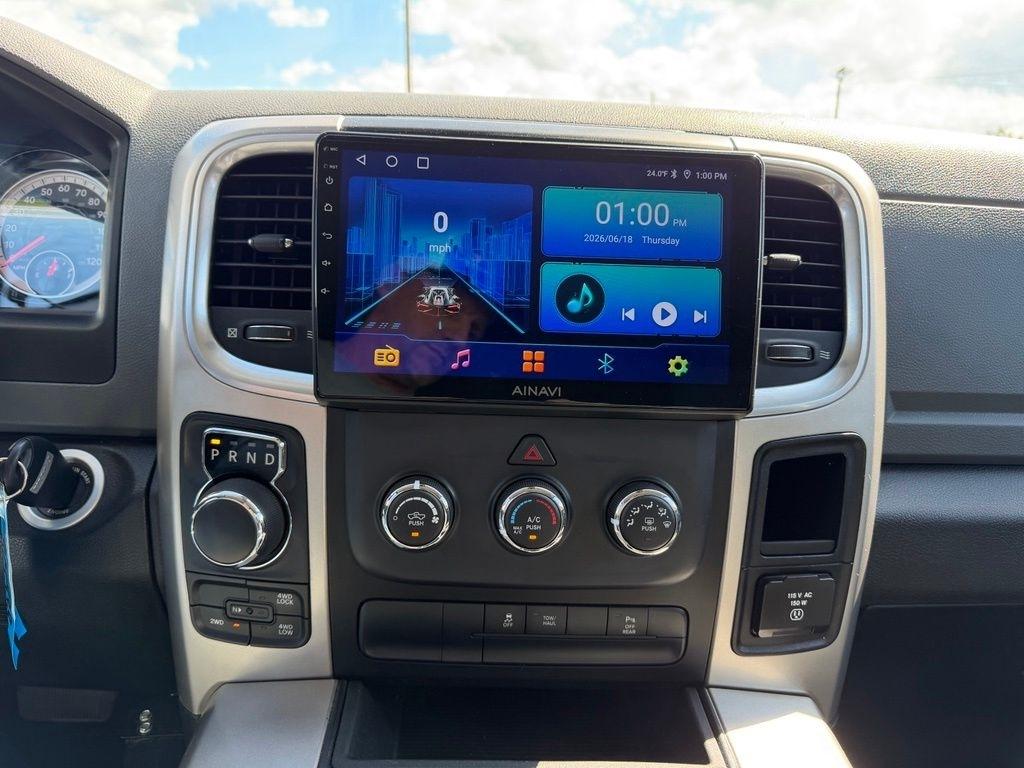RAM 1500 Classic Warlock 4x4 Quad Cab 6'4" Box 2020